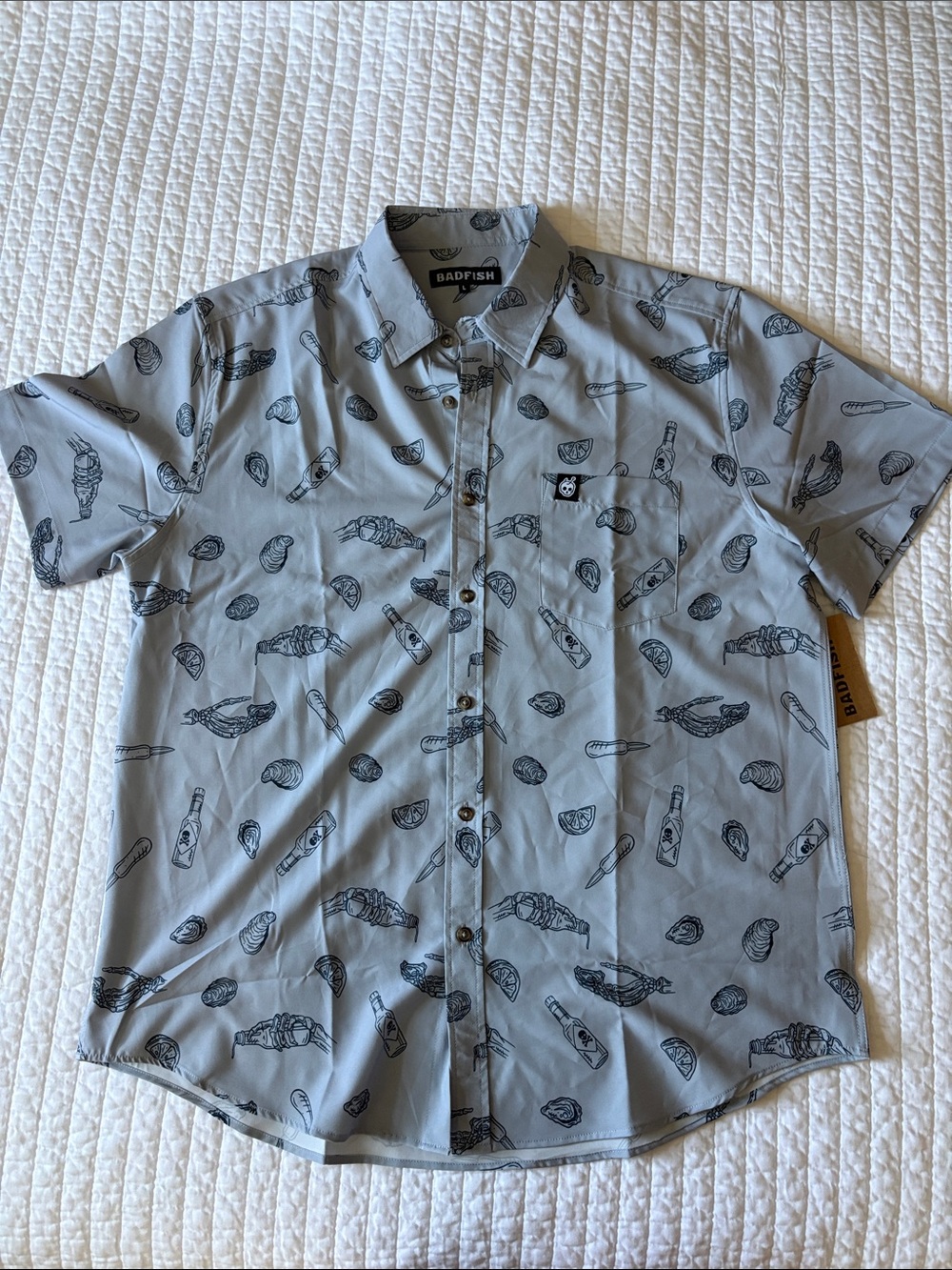 Men's Light Gray Short-Sleeve Button-Down Shirt with Nautical Print
